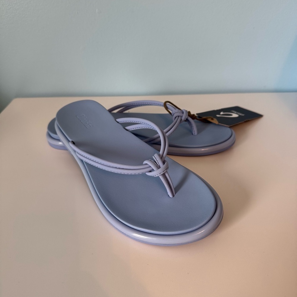 NWT OluKai Women’s Aka Cloud Blue Flip Flop Size 6 Sandals - Picture 3 of 8